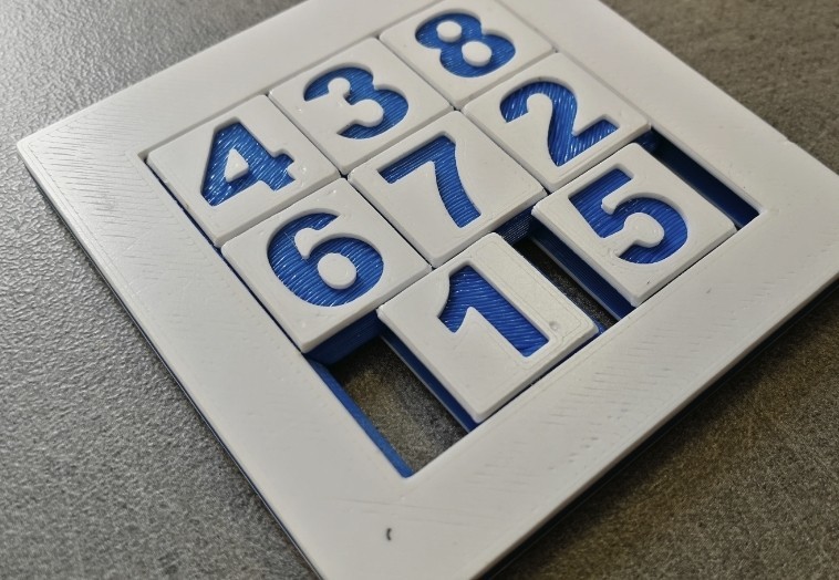 🧩 3X3 sliding puzzle on two sides・Free STL File for ・Cults